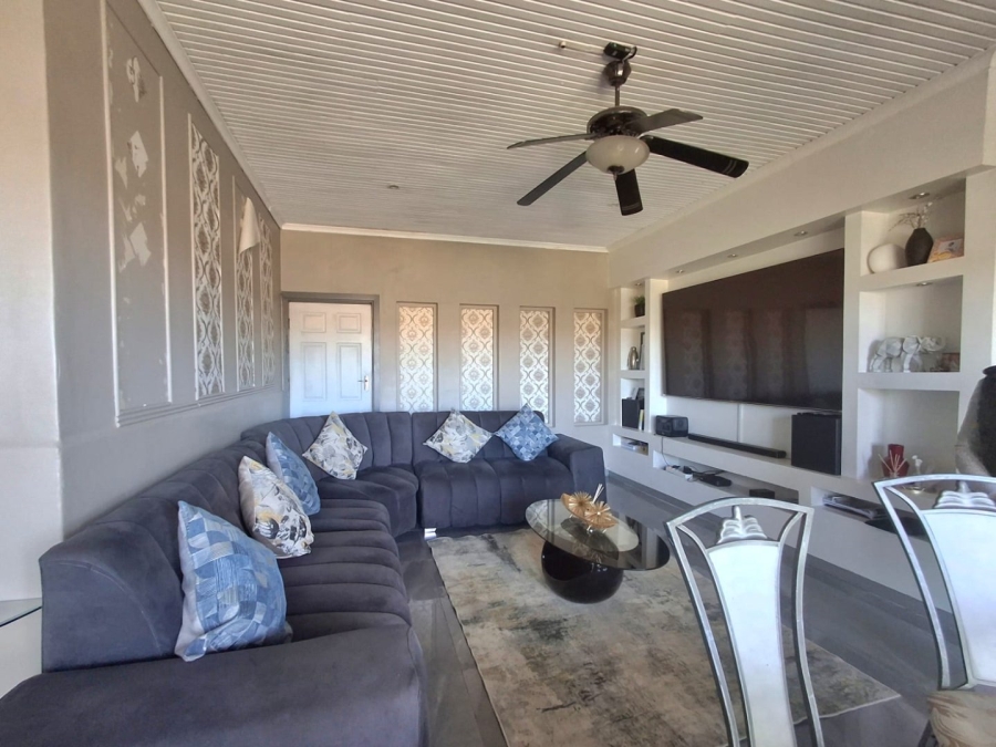 7 Bedroom Property for Sale in Amalinda Eastern Cape